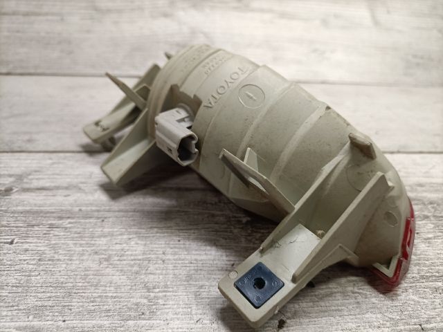 bontott TOYOTA YARIS Pótféklámpa