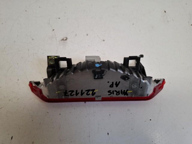 bontott TOYOTA YARIS Pótféklámpa