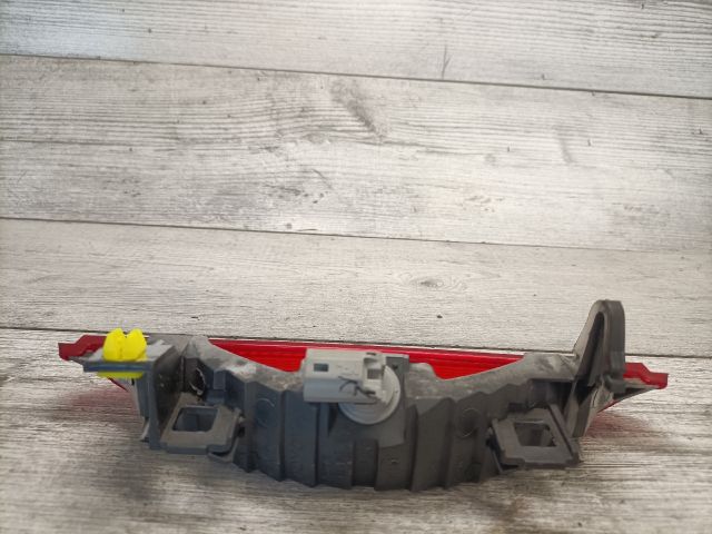 bontott TOYOTA YARIS Pótféklámpa