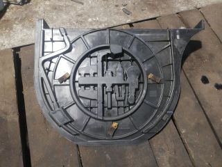 bontott TOYOTA YARIS Pótkerék Szerszámtartó