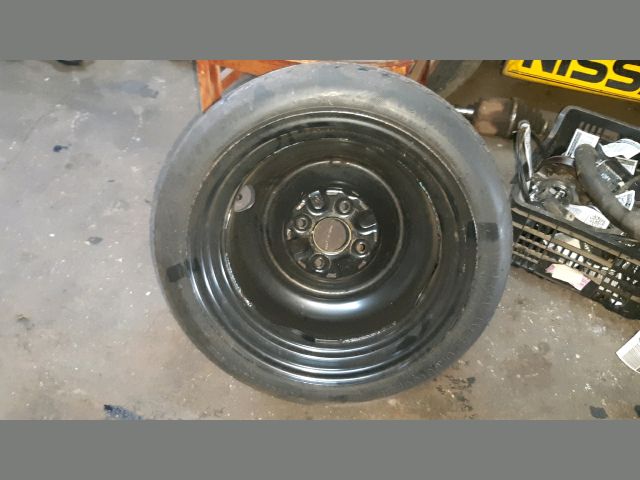 bontott TOYOTA YARIS Pótkerék