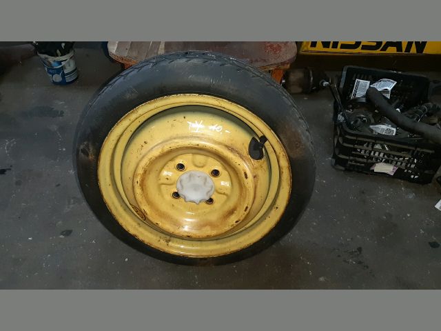 bontott TOYOTA YARIS Pótkerék