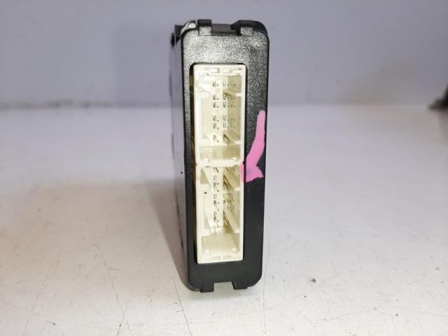 bontott TOYOTA YARIS Power Vezérlő