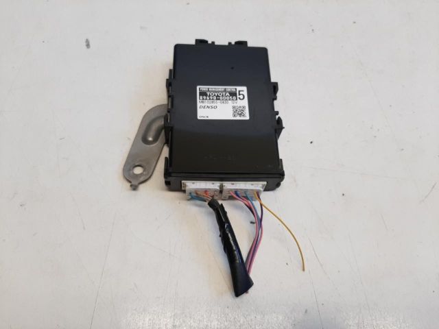 bontott TOYOTA YARIS Power Vezérlő