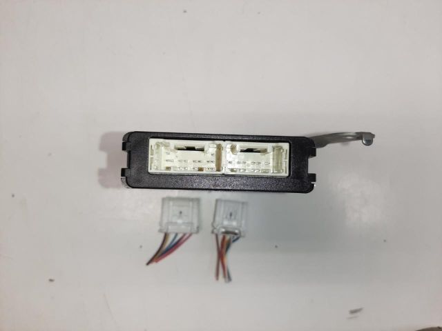 bontott TOYOTA YARIS Power Vezérlő