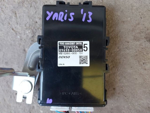 bontott TOYOTA YARIS Power Vezérlő