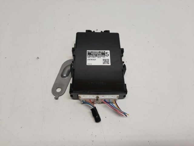 bontott TOYOTA YARIS Power Vezérlő