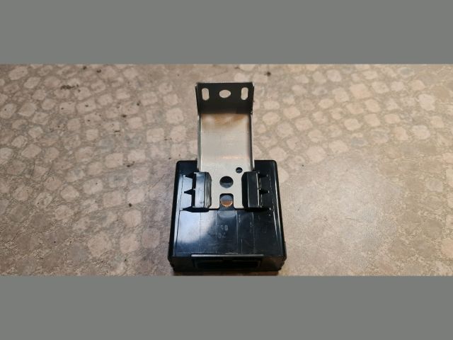 bontott TOYOTA YARIS Relé