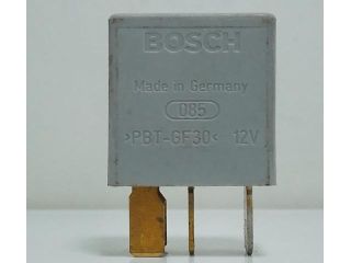 bontott TOYOTA YARIS Relé