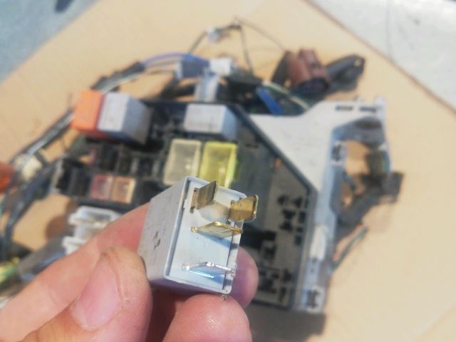 bontott TOYOTA YARIS Relé