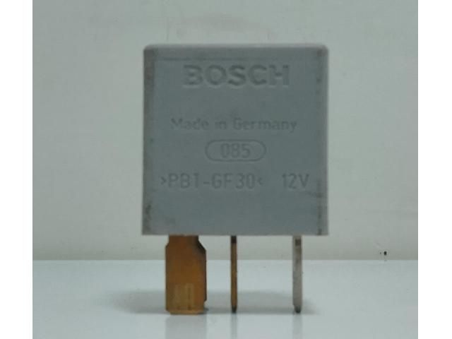 bontott TOYOTA YARIS Relé