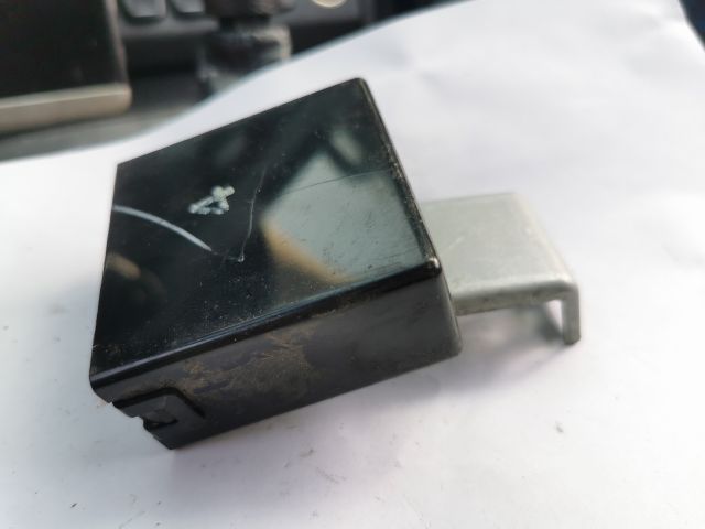 bontott TOYOTA YARIS Relé