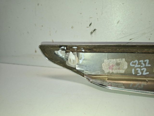 bontott TOYOTA YARIS Rendszámtábla Világítás Keret