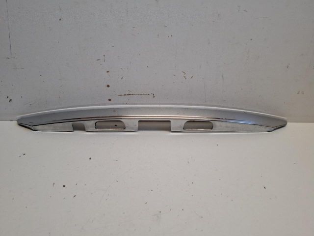 bontott TOYOTA YARIS Rendszámtábla Világítás Keret