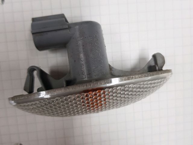 bontott TOYOTA YARIS Sárvédő Irányjelző (Pozíciófüggetlen)