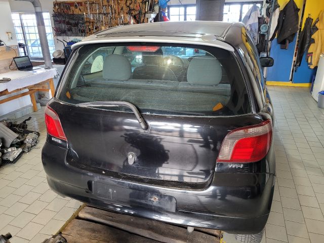 bontott TOYOTA YARIS Tank Tartó Pánt