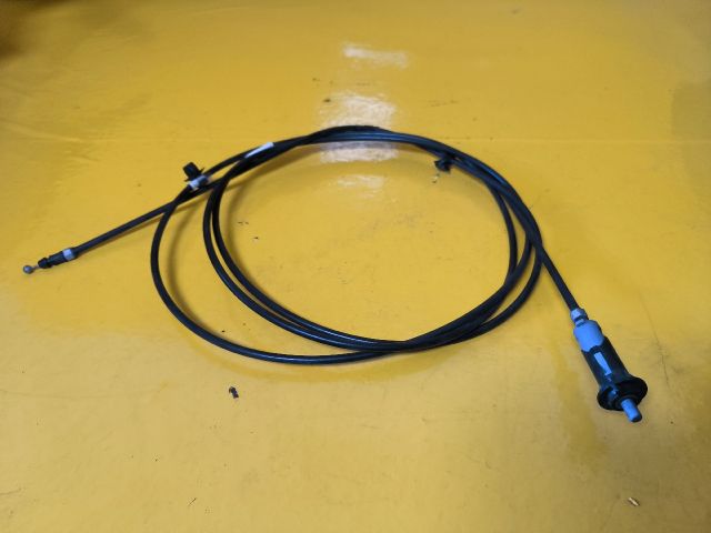 bontott TOYOTA YARIS Tankajtó Nyitó Bowden