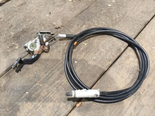 bontott TOYOTA YARIS Tankajtó Nyitó Bowden