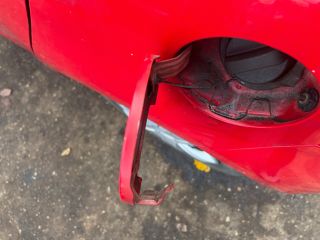 bontott TOYOTA YARIS Tankajtó