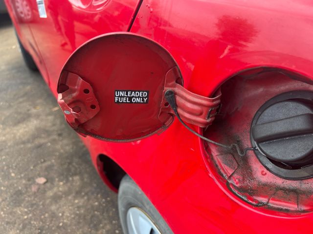 bontott TOYOTA YARIS Tankajtó