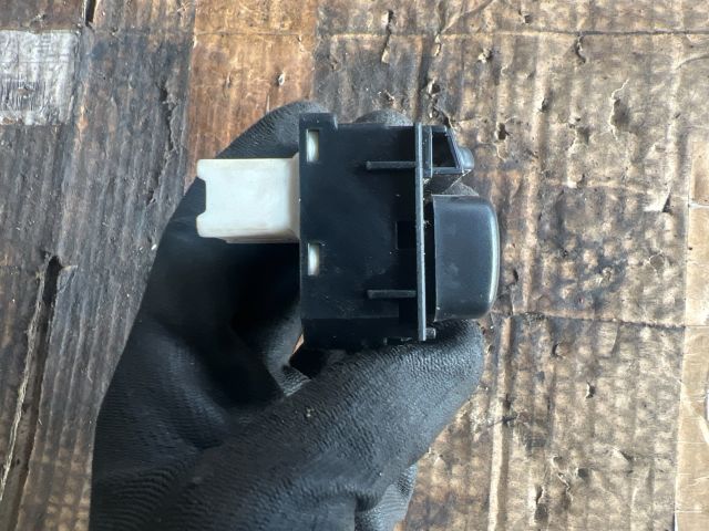 bontott TOYOTA YARIS Tükör Kapcsoló