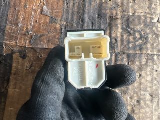 bontott TOYOTA YARIS Tükör Kapcsoló