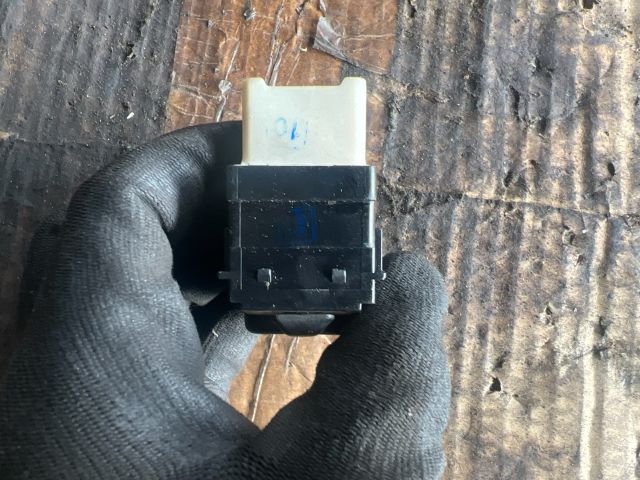 bontott TOYOTA YARIS Tükör Kapcsoló