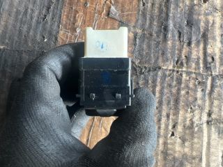 bontott TOYOTA YARIS Tükör Kapcsoló