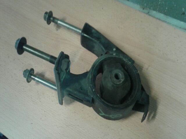 bontott TOYOTA YARIS Váltó Tartó Bak (Pozíciófüggetlen)