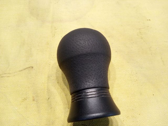 bontott TOYOTA YARIS Váltógomb