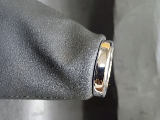 bontott TOYOTA YARIS Váltószoknya