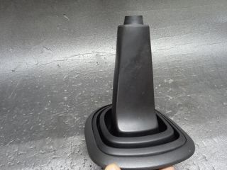 bontott TOYOTA YARIS Váltószoknya