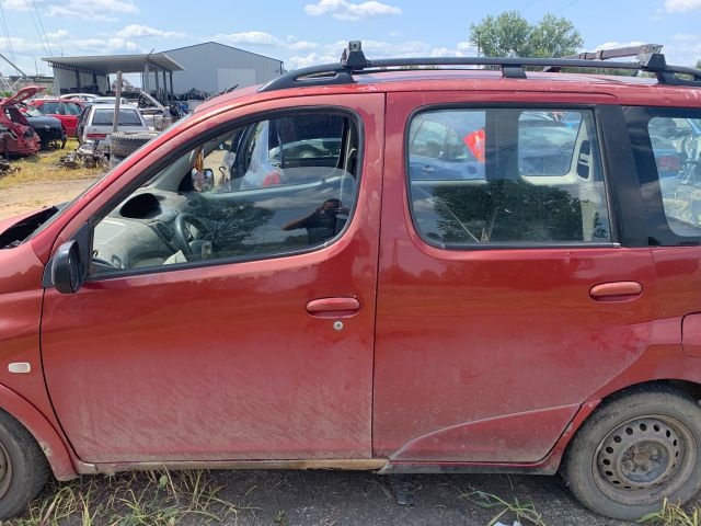 bontott TOYOTA YARIS VERSO Bal hátsó Rugó