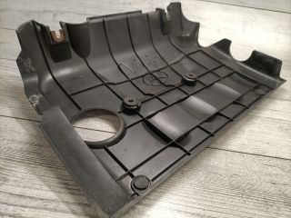 bontott TOYOTA YARIS VERSO Felső Motorburkolat