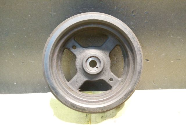 bontott TOYOTA YARIS VERSO Főtengely Szíjtárcsa