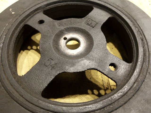 bontott TOYOTA YARIS VERSO Főtengely Szíjtárcsa