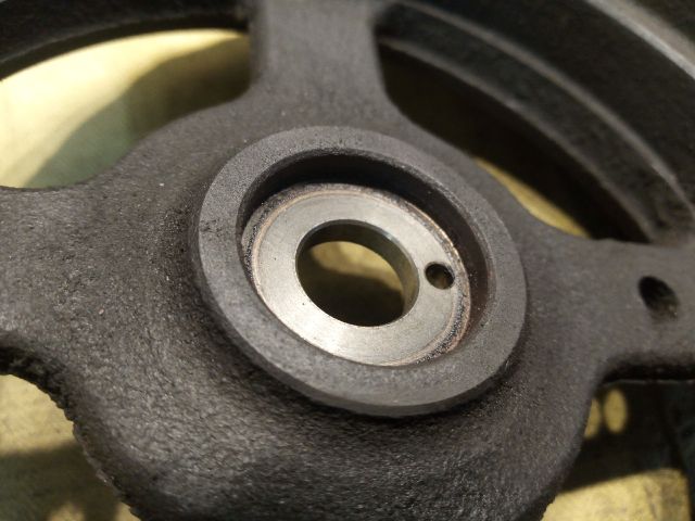 bontott TOYOTA YARIS VERSO Főtengely Szíjtárcsa