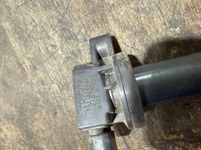 bontott TOYOTA YARIS VERSO Gyújtótrafó