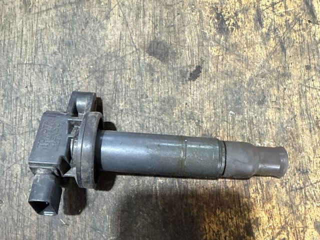 bontott TOYOTA YARIS VERSO Gyújtótrafó