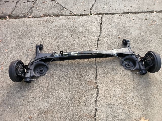 bontott TOYOTA YARIS VERSO Hátsó Híd (Dobfékes)