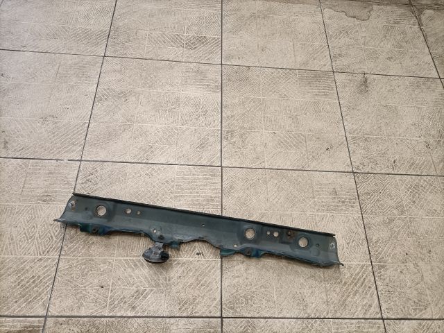 bontott TOYOTA YARIS VERSO Homlokfal (Üres lemez)