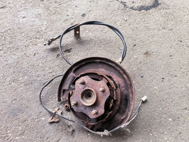 bontott TOYOTA YARIS VERSO Jobb hátsó Kerékagy