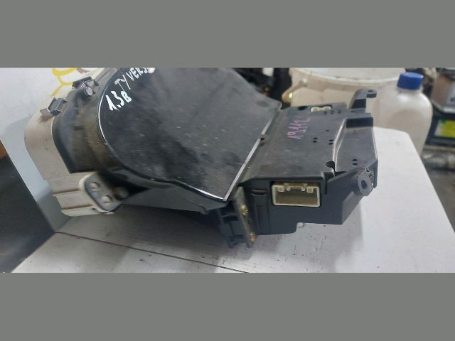 bontott TOYOTA YARIS VERSO Kilométeróra