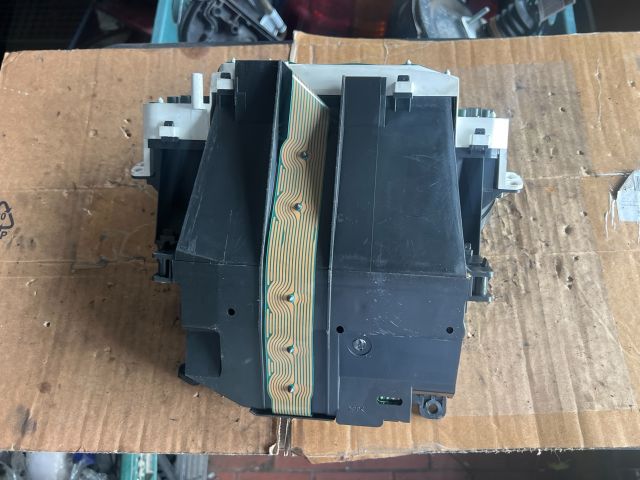 bontott TOYOTA YARIS VERSO Kilométeróra