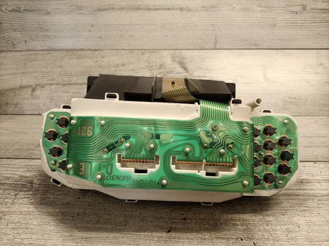 bontott TOYOTA YARIS VERSO Kilométeróra