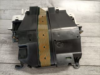 bontott TOYOTA YARIS VERSO Kilométeróra