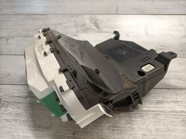 bontott TOYOTA YARIS VERSO Kilométeróra