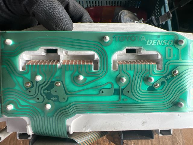 bontott TOYOTA YARIS VERSO Kilométeróra