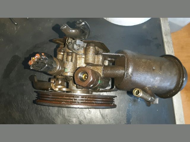 bontott TOYOTA YARIS VERSO Kormányszervó Motor (Hidraulikus)