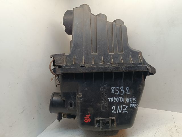 bontott TOYOTA YARIS VERSO Légszűrő Ház